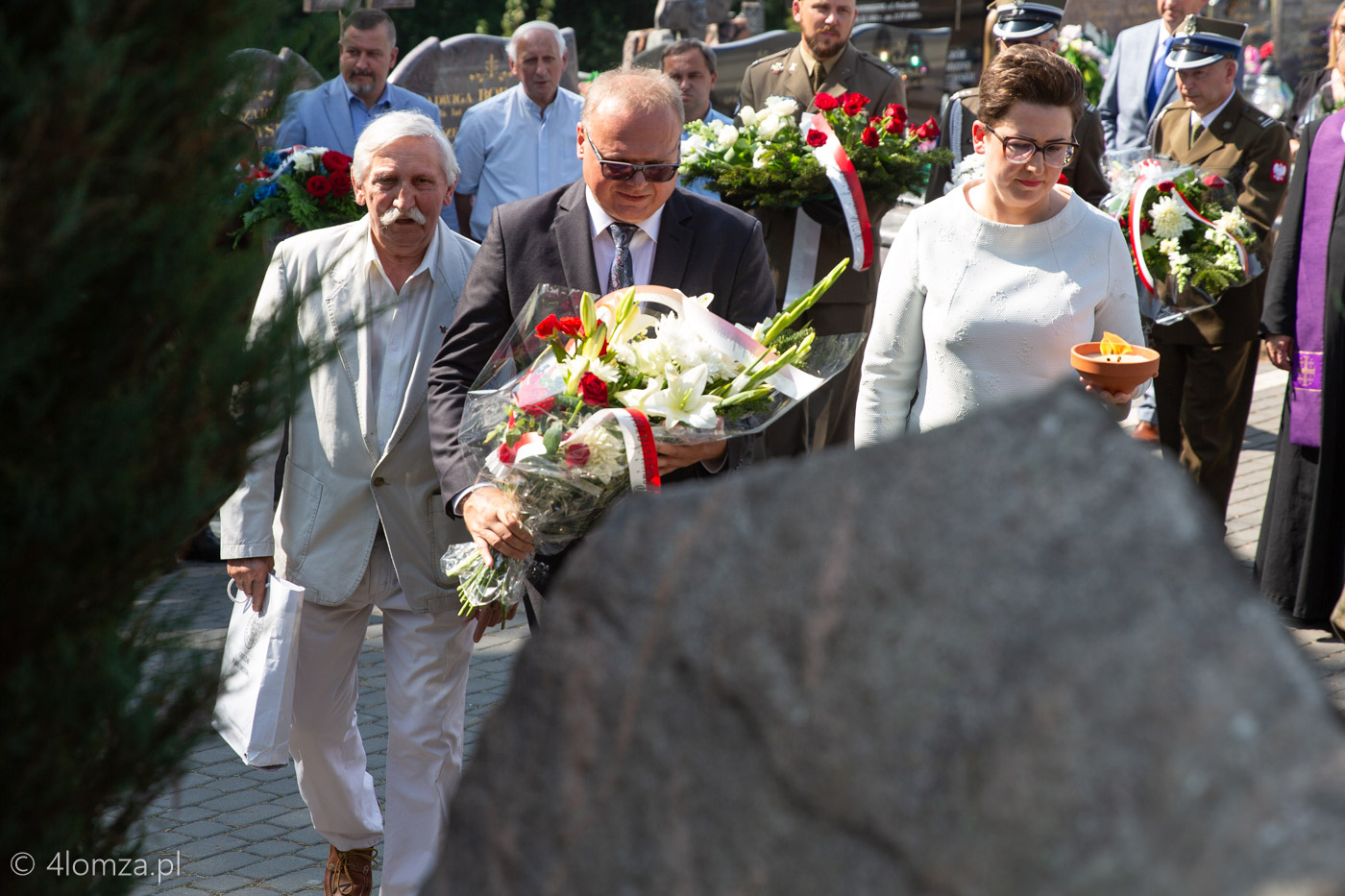 Dr hab. Krzysztof Sychowicz, radna powiatu łomżyńskiego Maria Dziekońska, historyk i działacz wolnościowy Jerzy Wnorowski